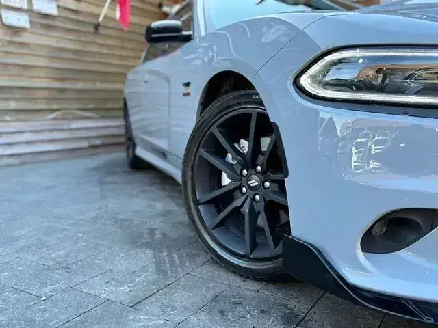 Gebraucht Dodge Charger 375 PS (275 kW) 2022 Grau Limousine