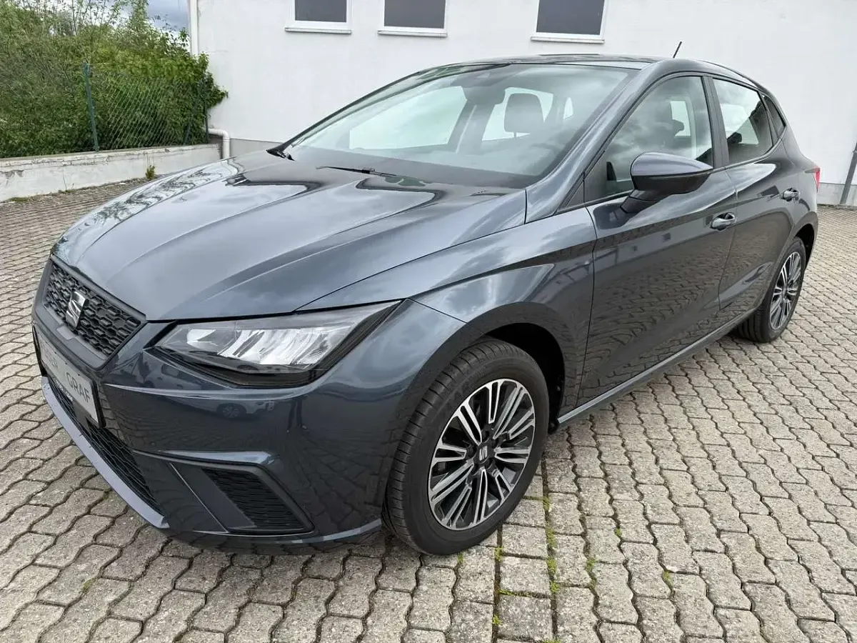 Gebraucht Seat Ibiza Style 95 PS (69 kW) 2024 Magnetic grau metallic Kleinwagen