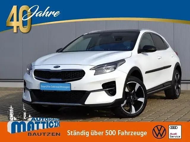 Keine angabe weiß Gebraucht 2021 Kia XCeed SUV | 22.439 € (Fairer Preis) - Bild 1/4