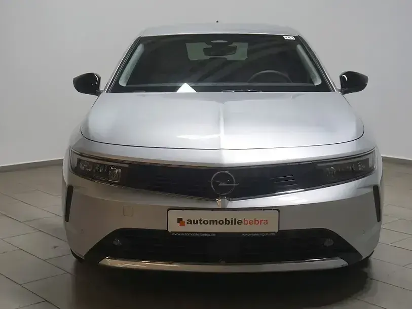 Gebraucht Opel Astra Elegance 131 PS (96 kW) 2023 Kristall silber Kleinwagen