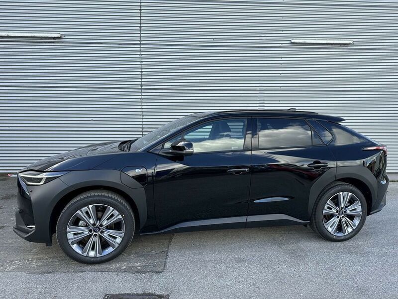 Gebraucht Subaru Solterra Platinum 160 kW (218 PS) 2023 Schwarz SUV