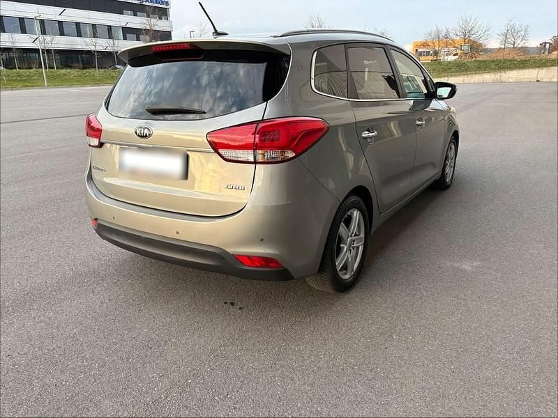 Gebraucht Kia Carens 136 PS (100 kW) 2015 Van / Kleinbus