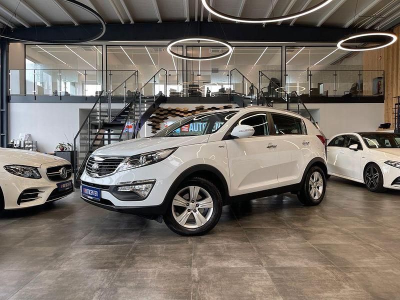 Weiß Gebraucht 2013 Kia Sportage Attract SUV | 10.890 € (Fairer Preis) - Bild 1/4