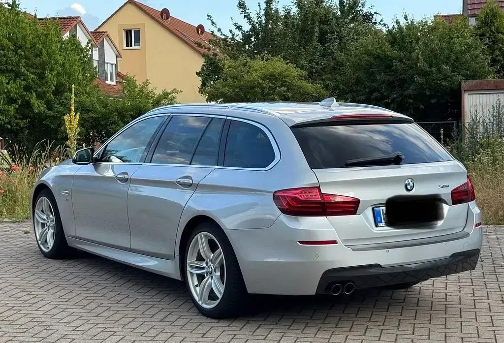 Gebraucht BMW 530 Performance 258 PS (189 kW) 2013 Silber Kombi