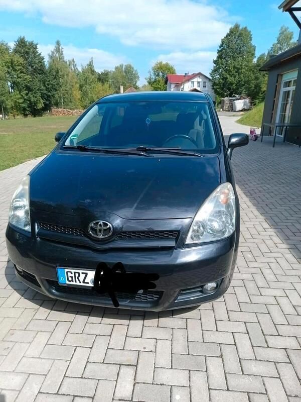 Schwarz Gebraucht 2006 Toyota Corolla Verso Van / Kleinbus | 2.400 € (Teuer) - Bild 1/4