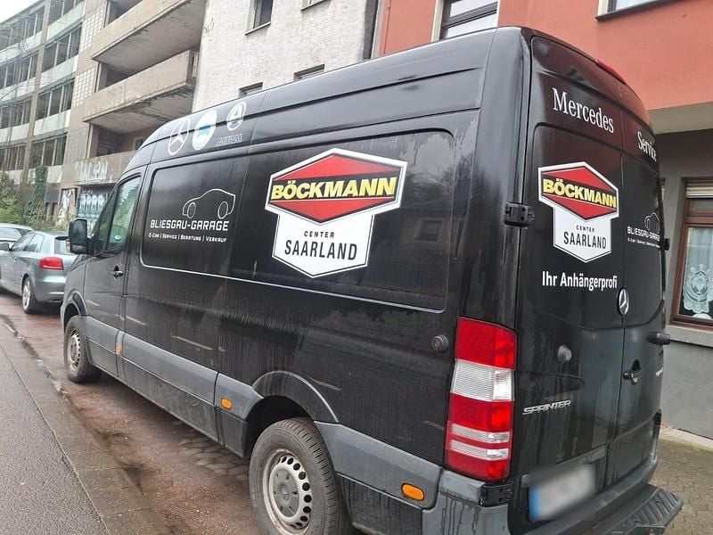 Second-hand Mercedes Sprinter 163 CP (119 kW) 2018 Negru Van
