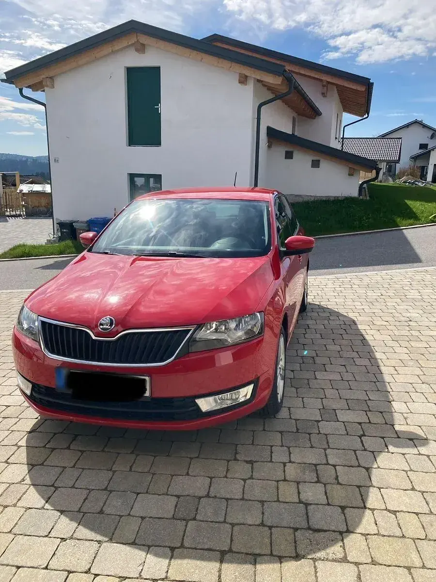 Gebraucht Skoda Rapid Ambition 105 PS (77 kW) 2015 Kleinwagen