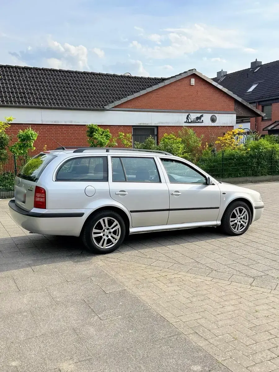 Gebraucht Skoda Octavia 115 PS (84 kW) 2002 Silber Kombi