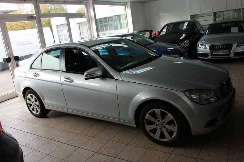 Gebraucht Mercedes C200 184 PS (135 kW) 2009 Silber Limousine