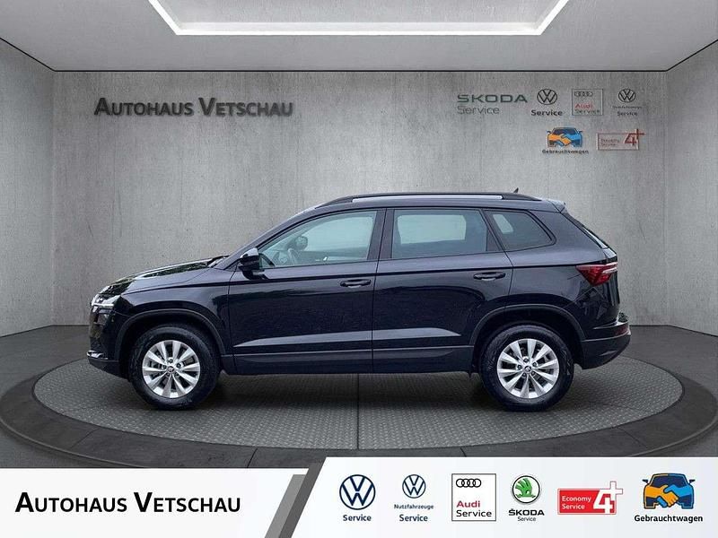 Schwarz Gebraucht 2023 Skoda Karoq Ambition SUV | 29.490 € (Fairer Preis) - Bild 1/4