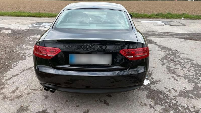 Second-hand Audi A5 180 CP (132 kW) 2011 Negru Coupe