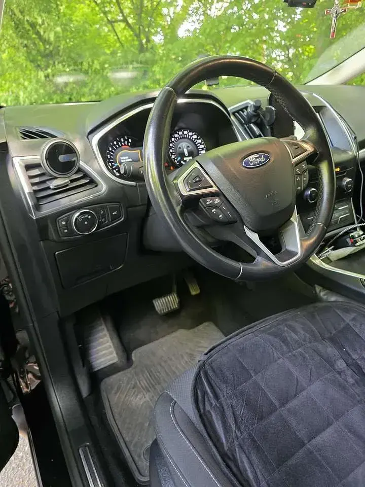 Gebraucht Ford S-MAX Titanium 190 PS (139 kW) 2019 Schwarz Van / Kleinbus