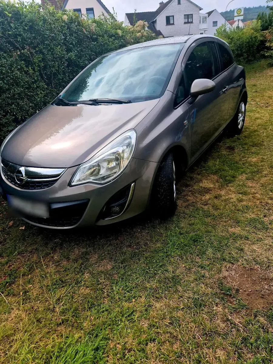 Gebraucht Opel Corsa 86 PS (63 kW) 2011 Braun Kleinwagen
