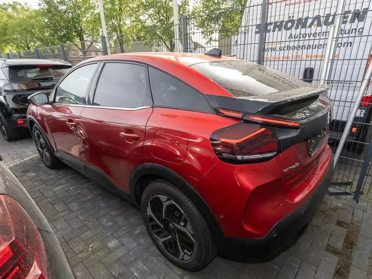 Gebraucht Citroën C4 PureTech 131 PS (96 kW) 2023 Rot SUV