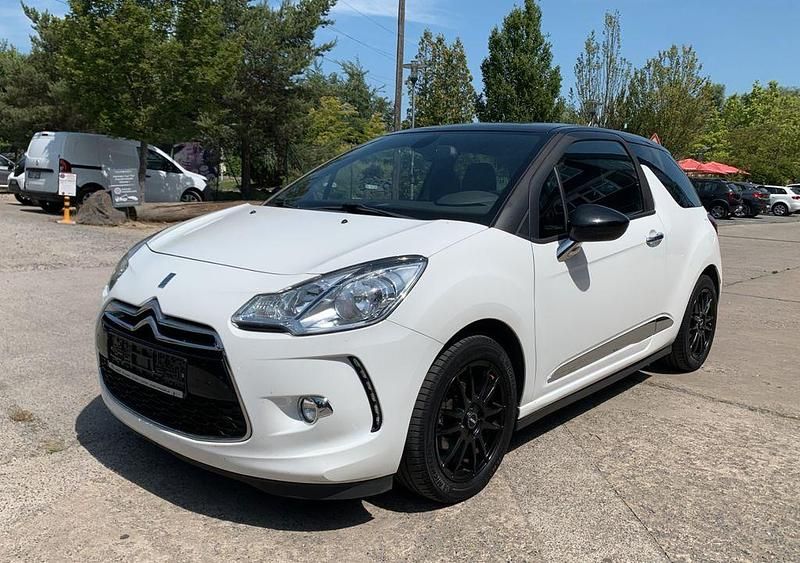 Schwarz Gebraucht 2015 Citroën DS3 So Chic | 7.900 € (Teuer) - Bild 1/4