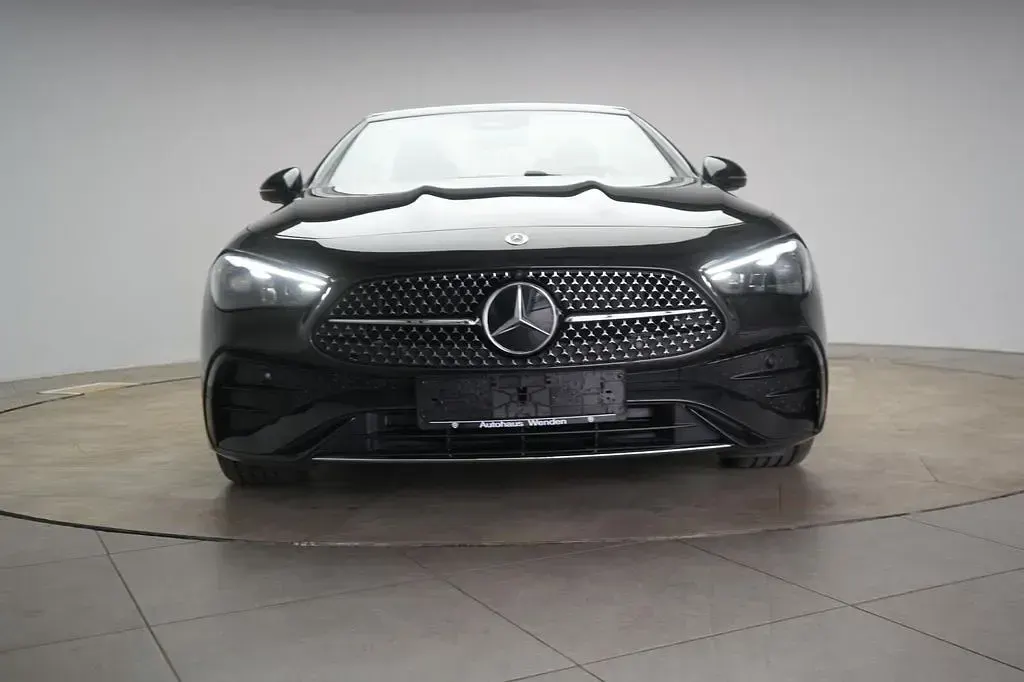 Gebraucht Mercedes CLE300 AMG line 258 PS (189 kW) 2025 Grau Cabrio