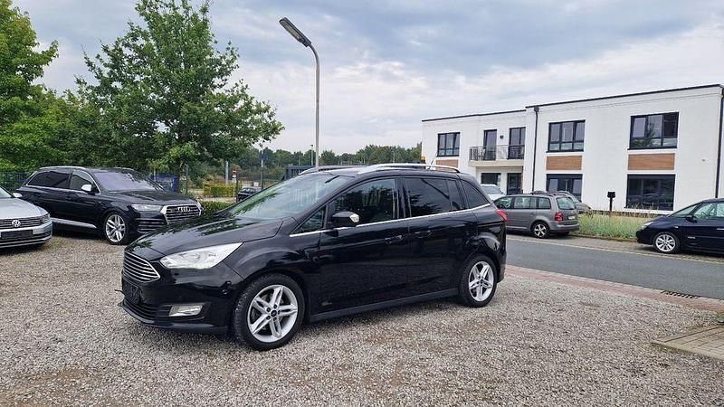 Schwarz Gebraucht 2019 Ford Grand C-Max Titanium Van / Kleinbus | 8.950 € (Guter Preis) - Bild 1/4