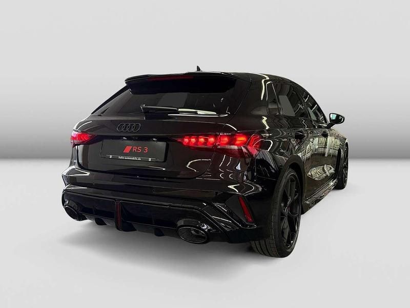 Neu Audi RS3 400 PS (294 kW) 2026 Mythosschwarz metallic Limousine
