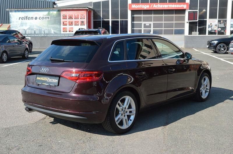 Gebraucht Audi A3 Ambition 179 PS (131 kW) 2013 Rot Limousine