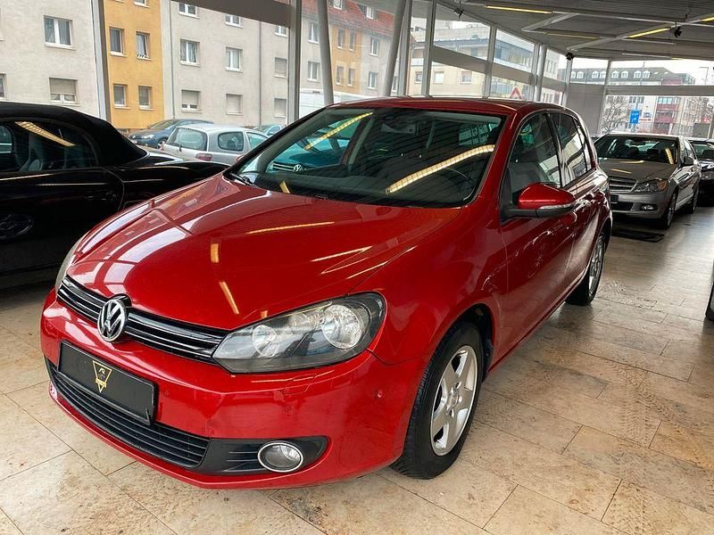 Rot Gebraucht 2010 VW Golf VI Team Kleinwagen | 7.499 € (Fairer Preis) - Bild 1/4