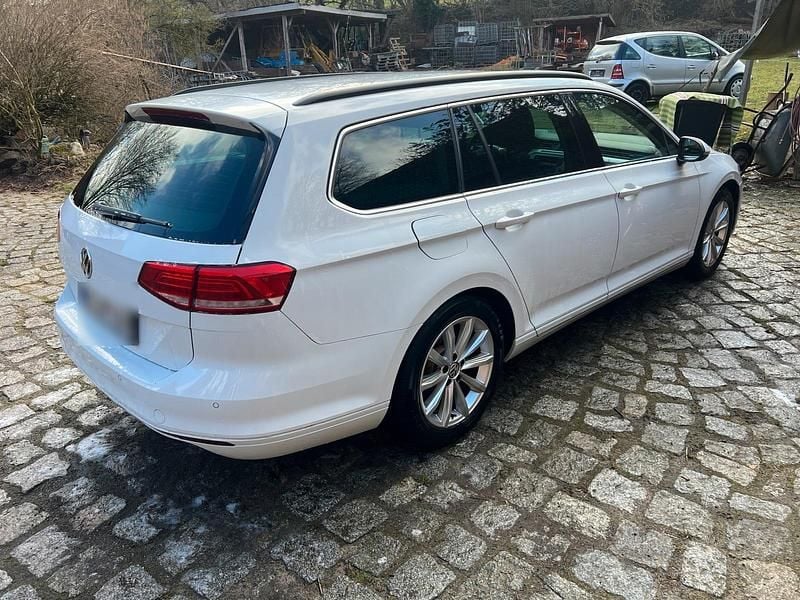 Gebraucht VW Passat 190 PS (139 kW) 2016 Weiß Kombi