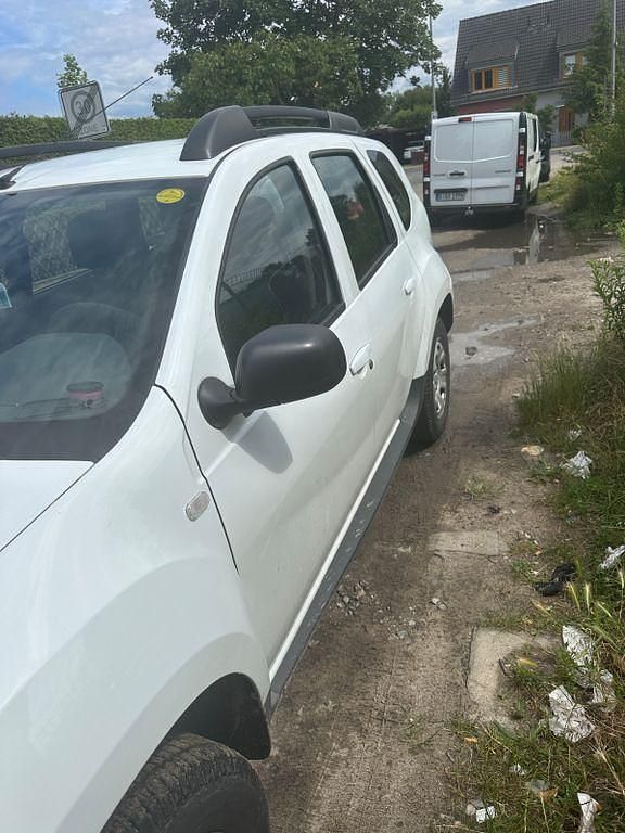 Weiß Gebraucht 2011 Dacia Duster SUV | 4.200 € (Superpreis) - Bild 1/4