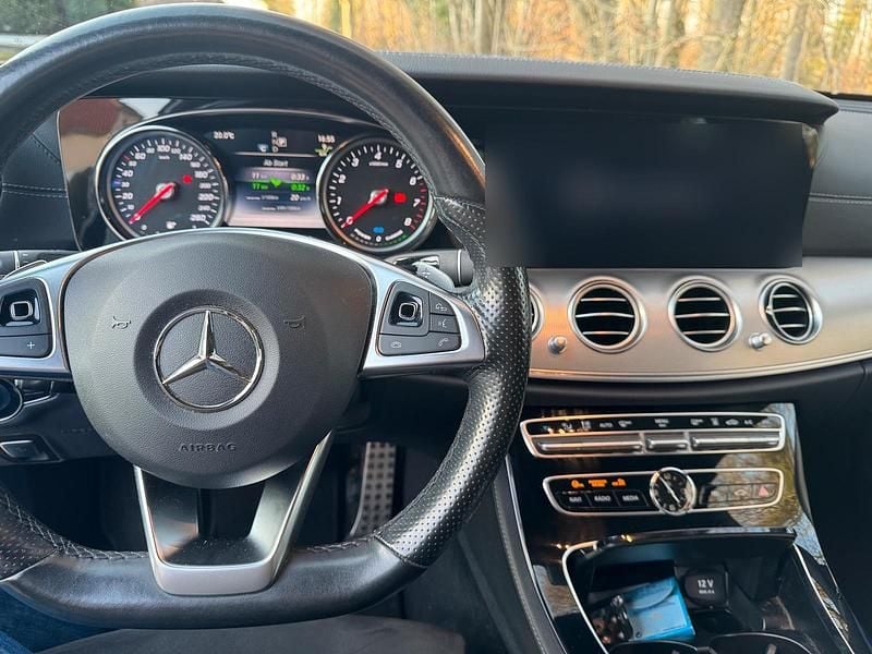 Gebraucht Mercedes E350 AMG line 211 PS (155 kW) 2018 Schwarz Limousine