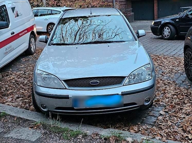 Silber Gebraucht 2001 Ford Mondeo Ghia Limousine | 1.950 € (Fairer Preis) - Bild 1/4
