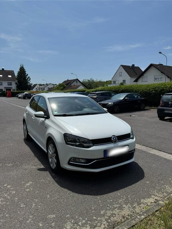 Weiß Gebraucht 2016 VW Polo Highline Kleinwagen | 13.150 € (Fairer Preis) - Bild 1/4