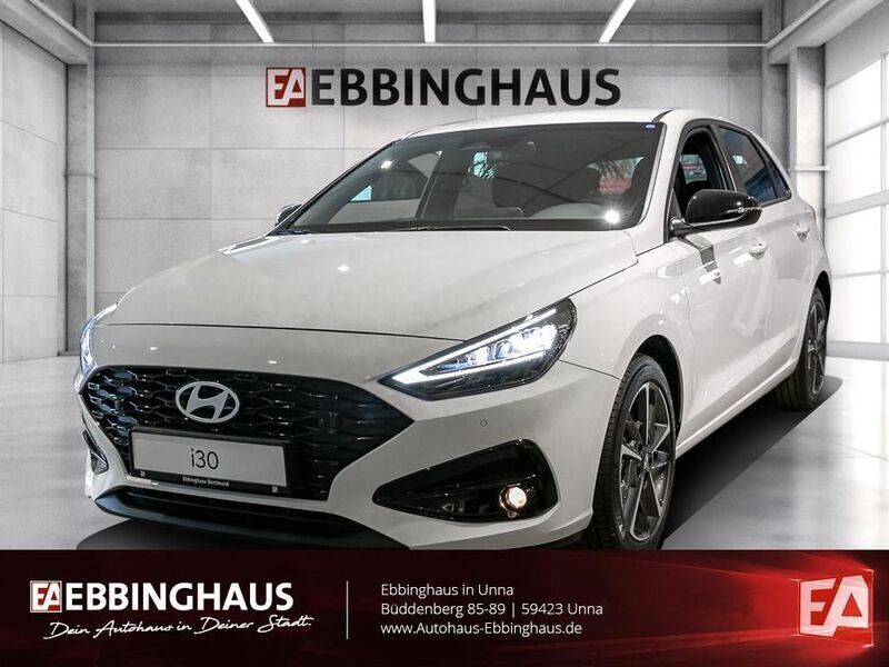 Weiß Neu 2024 Hyundai i30 Advantage Limousine | 23.999 € (Fairer Preis) - Bild 1/4