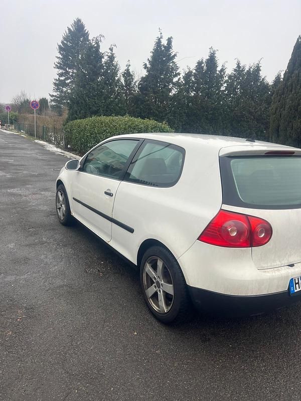 Gebraucht VW Golf V 101 PS (74 kW) 2007 Weiß Kleinwagen