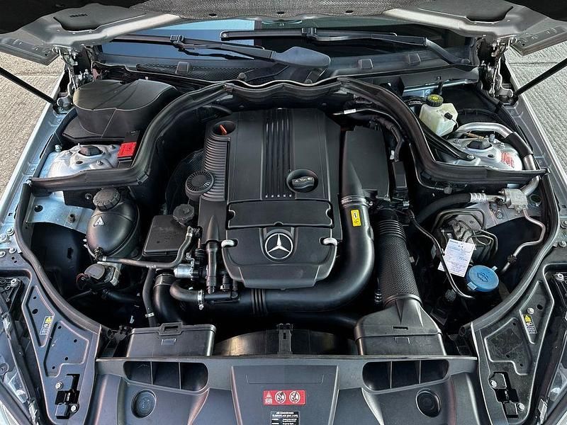 Gebraucht Mercedes E200 184 PS (135 kW) 2010 Silber Cabrio