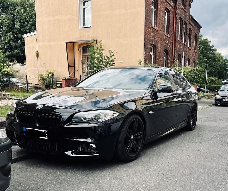 Schwarz Gebraucht 2010 BMW 520 Limousine | 11.500 € (Guter Preis) - Bild 1/4