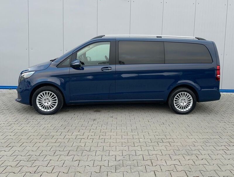 Gebraucht Mercedes V220 163 PS (119 kW) 2022 Stahblau Van / Kleinbus