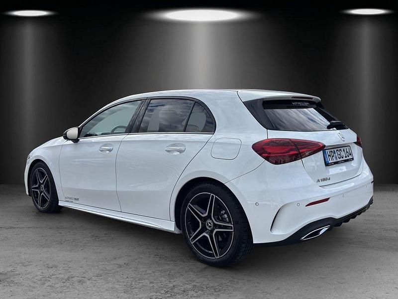 Gebraucht Mercedes A180 AMG 116 PS (85 kW) 2024 Weiß Limousine