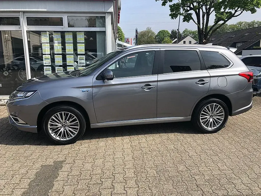 Gebraucht Mitsubishi Outlander P-HEV Diamant Edition 224 PS (164 kW) 2019 Grau SUV