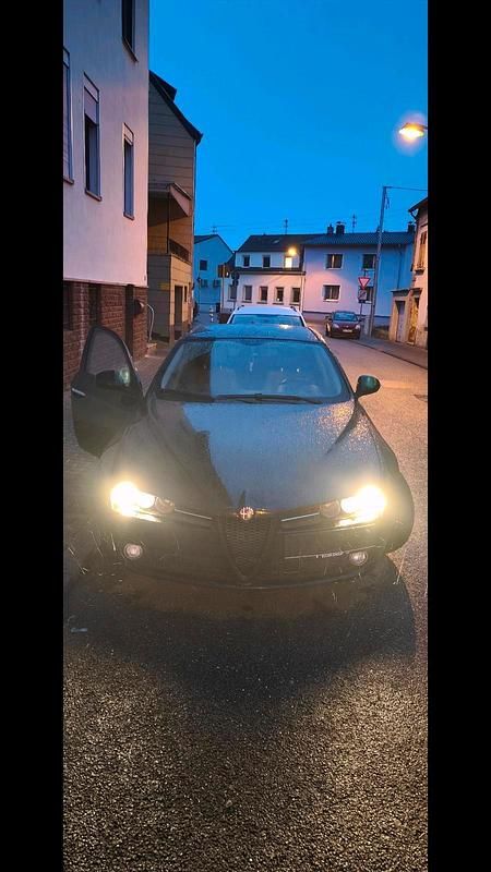 Gebraucht Alfa Romeo 159 125 PS (91 kW) 2006 Schwarz Limousine