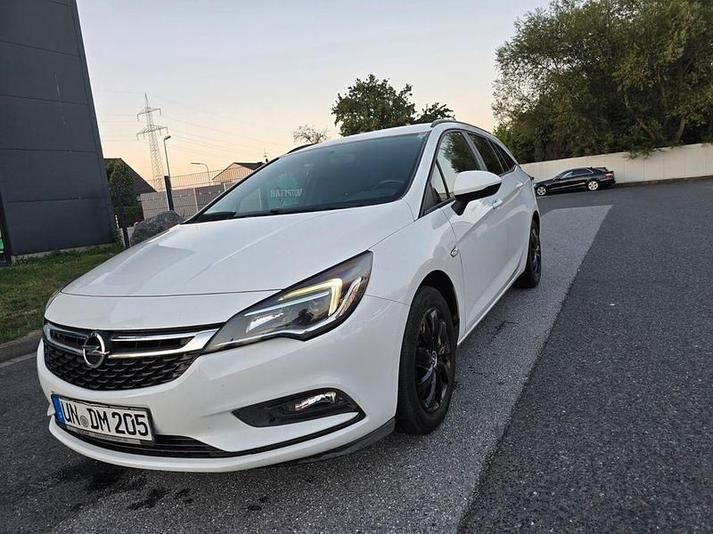 Gebraucht Opel Astra Edition 95 PS (69 kW) 2018 Weiß Kombi