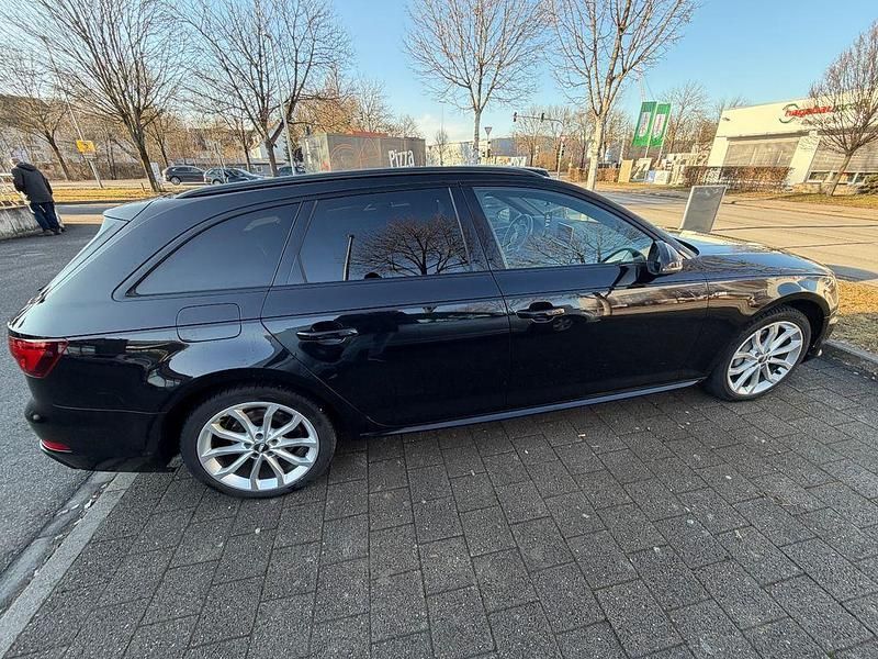Gebraucht Audi A4 Allroad S-Line 190 PS (139 kW) 2019 Schwarz Kombi