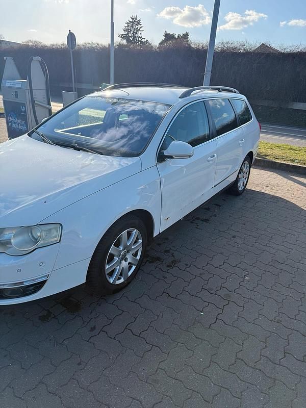 Gebraucht VW Passat 140 PS (102 kW) 2008 Weiß Kombi