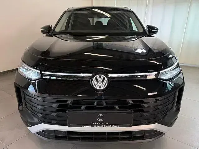 Neu VW Tayron Life 150 PS (110 kW) 2026 Grenadilschwarz SUV
