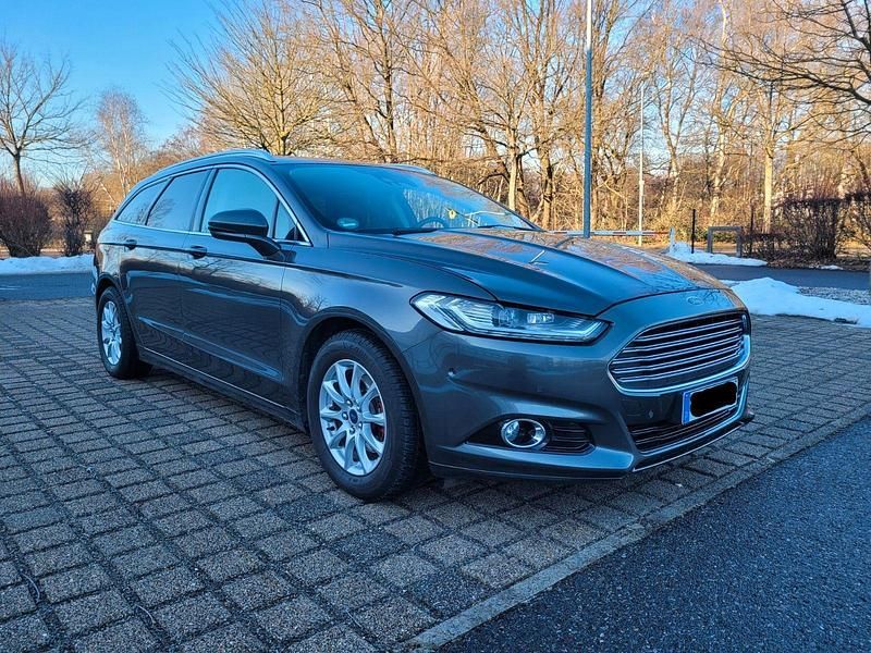 Gebraucht Ford Mondeo Titanium 241 PS (177 kW) 2015 Grau Kombi