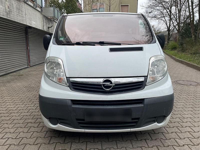 Gebraucht Opel Vivaro 114 PS (83 kW) 2007 Weiß Van / Kleinbus