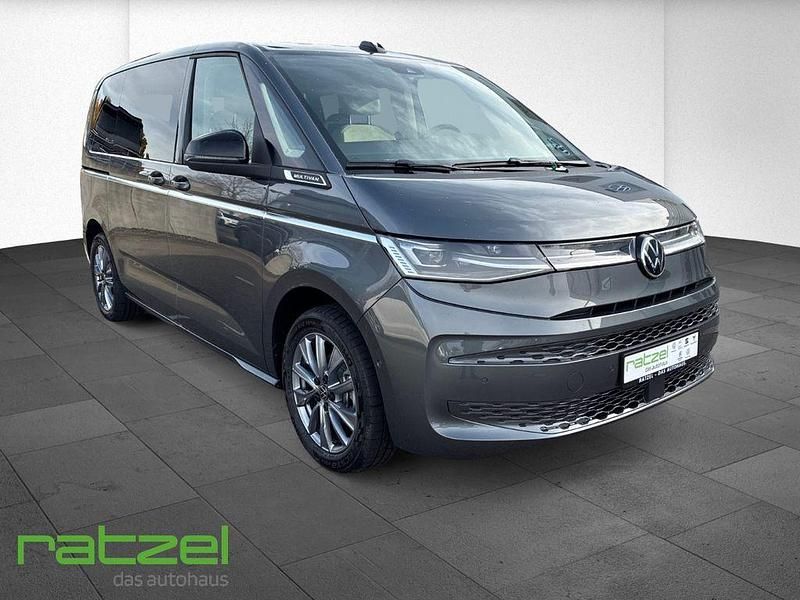 Gebraucht VW Multivan Style 150 PS (110 kW) 2025 Grau Van
