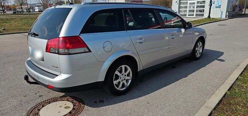 Gebraucht Opel Vectra 150 PS (110 kW) 2008 Silber Kombi