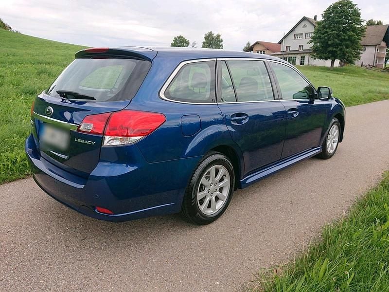 Gebraucht Subaru Legacy Active 150 PS (110 kW) 2010 Blau Kombi