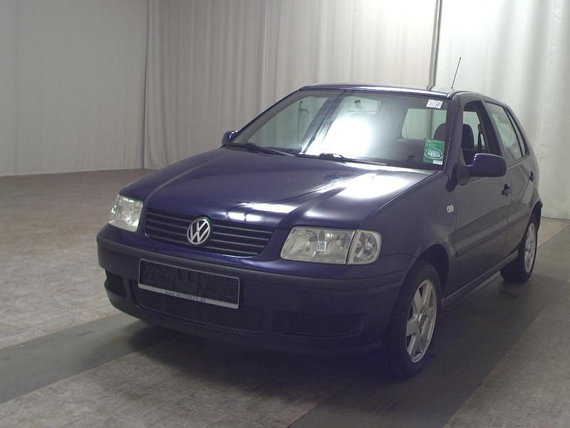 Gebraucht VW Polo 60 PS (44 kW) 2002 Blau Kleinwagen