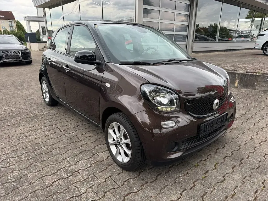 Gebraucht Smart ForFour 71 PS (52 kW) 2018 Braun Kleinwagen