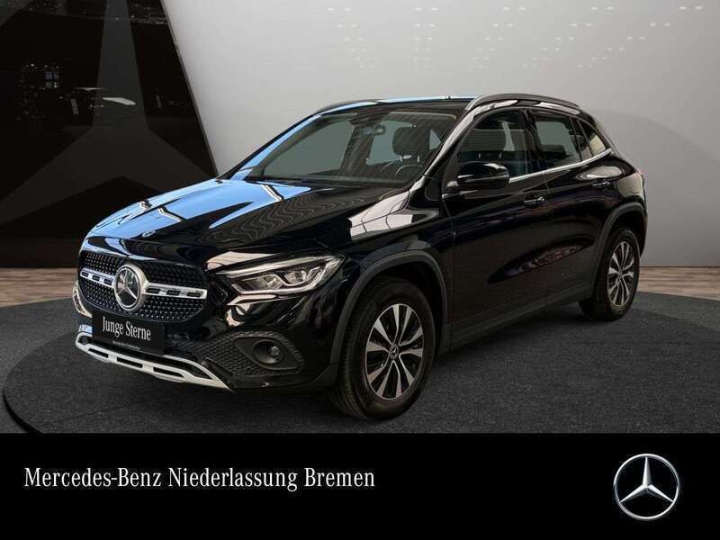 Schwarz Gebraucht 2021 Mercedes GLA200 Style SUV | 27.990 € (Guter Preis) - Bild 1/3