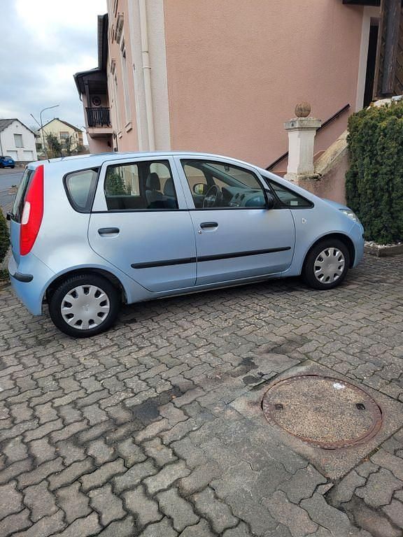 Gebraucht Mitsubishi Colt Inform 95 PS (69 kW) 2005 Grau Kleinwagen